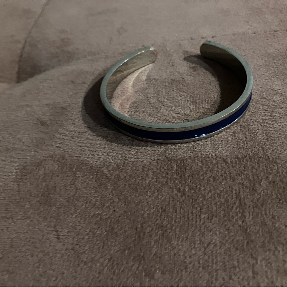 Elegant Blue and Silver Bracelet - Picture 3 of 3